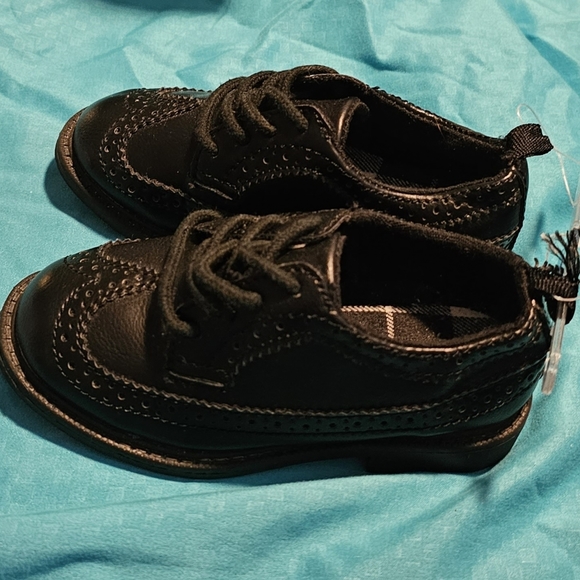 Carter's Black Wingtip Oxford Dress Shoes, Baby/Toddler Size 6 - NEW! - Picture 2 of 3